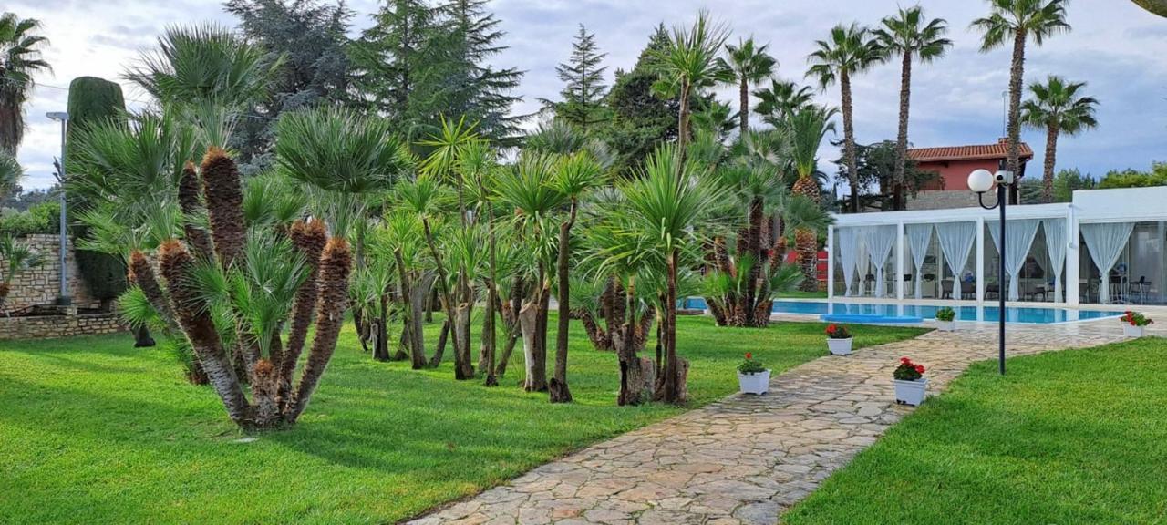 B&B Villa Adriana Andria Exterior photo