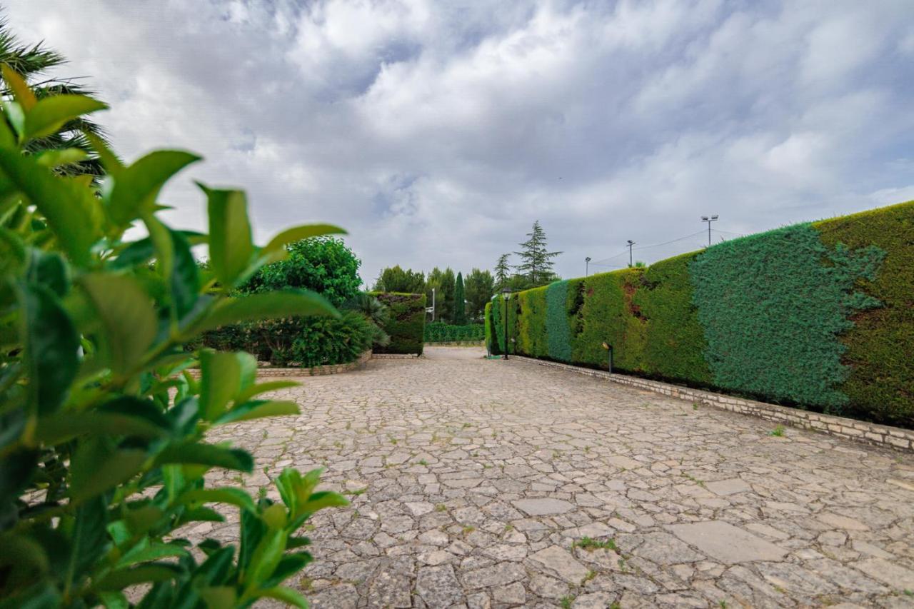 B&B Villa Adriana Andria Exterior photo
